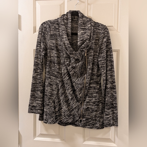 PattyBoutik Black and Gray Women's Sweater - Picture 1 of 6